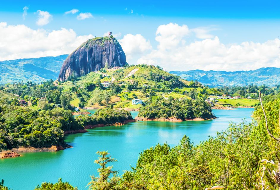 From Medellin: Guatape El Peñol With Boat, Breakfast & Lunch - Common questions