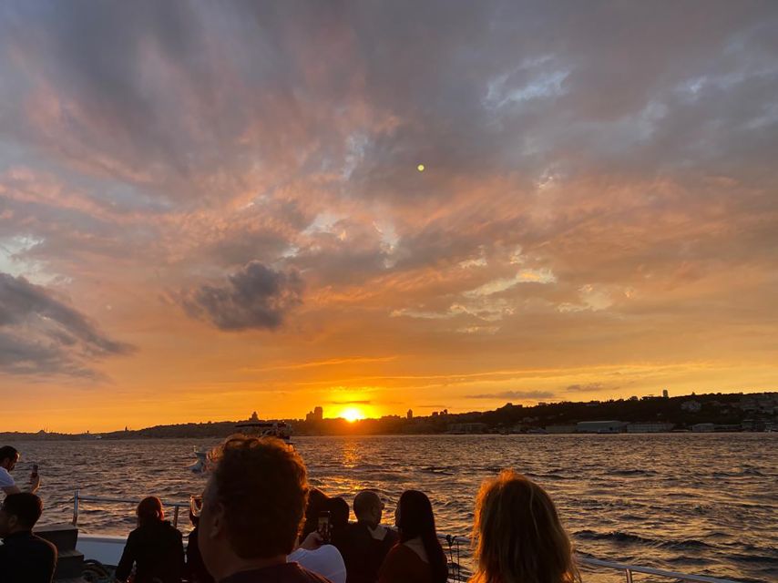 Istanbul: Bosphorus Sunset Cruise With Snacks and Drinks - Last Words
