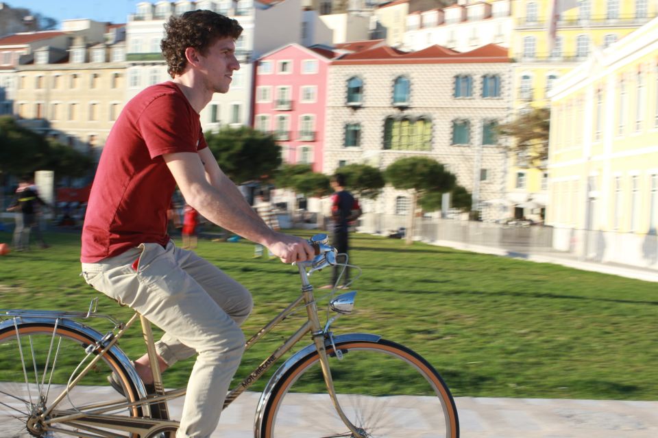 Lisbon: 3-Hour Vintage Bike Tour - Vintage Bikes Used