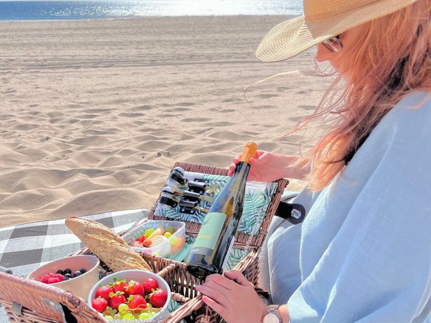 Lisbon: Beach Brunch Picnic With Set-Up and Transfers - Common questions