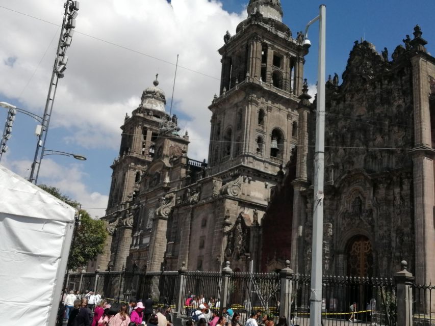 Mexico City's Historical Sights: Audio Guided Walking Tour - Common questions