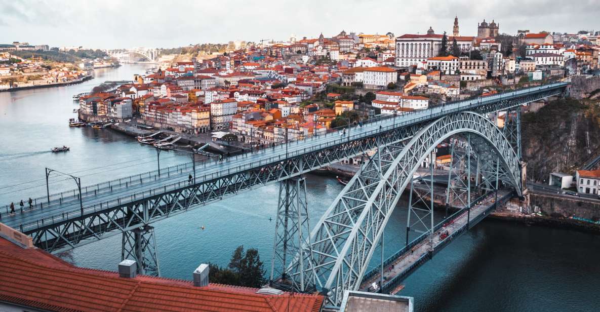 Porto: Private Half Day Walking Tour With Photos - Key Points