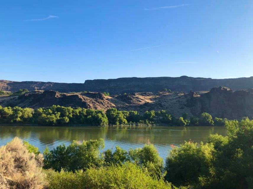 Twin Falls: Dierkes Lake Hike & Shoshone Falls Guided Tour - Common questions