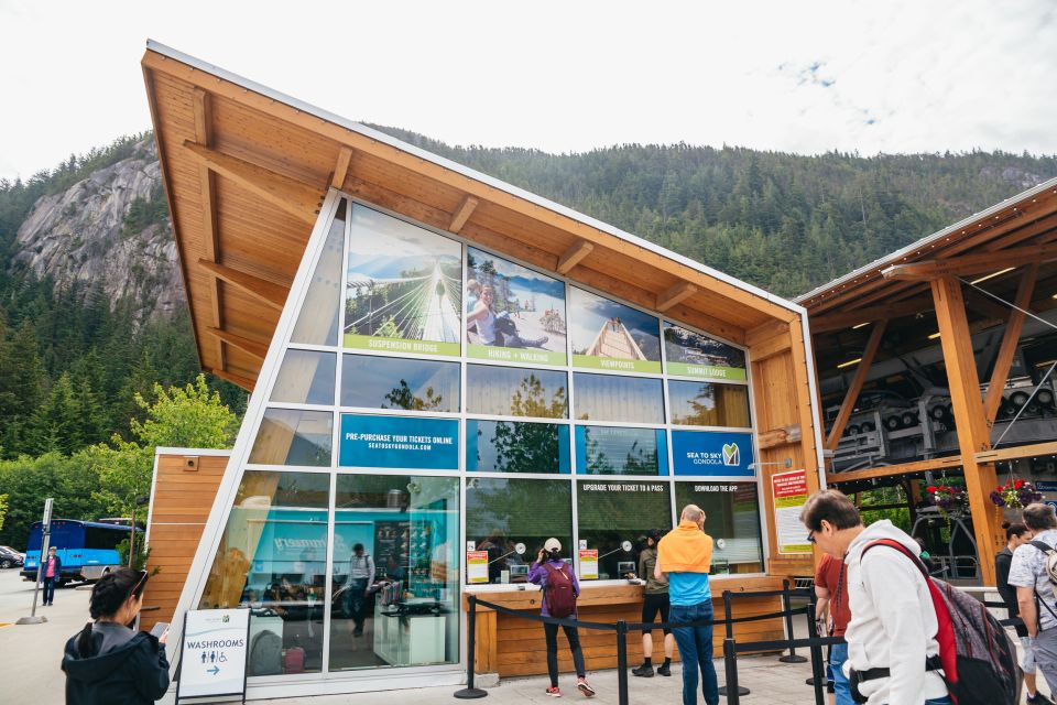 Vancouver: Sea to Sky Gondola and Whistler Day Trip - Shannon Falls and Sea to Sky Highway