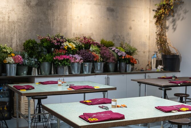 A Taste Of Spring" Bouquet Making Workshop in London - Key Points