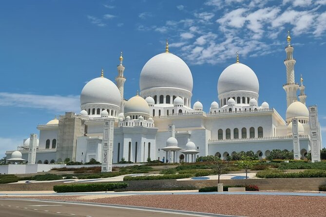 Abu Dhabi City Tour With Sheikh Zayed Mosque - Key Points