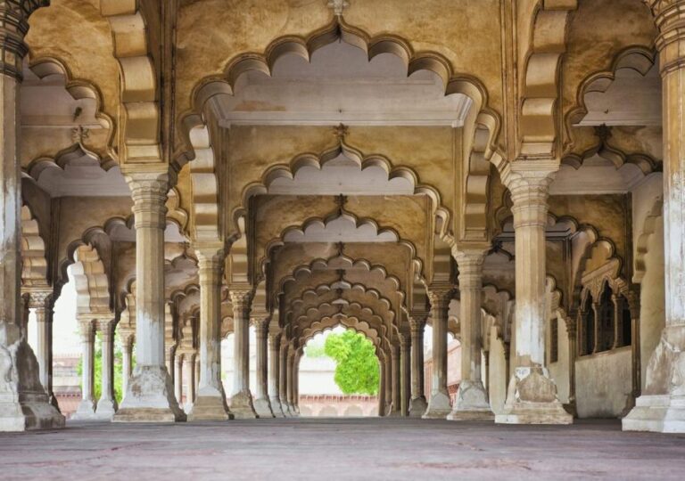 Agra: Private Tour Guide in Agra Full-Day