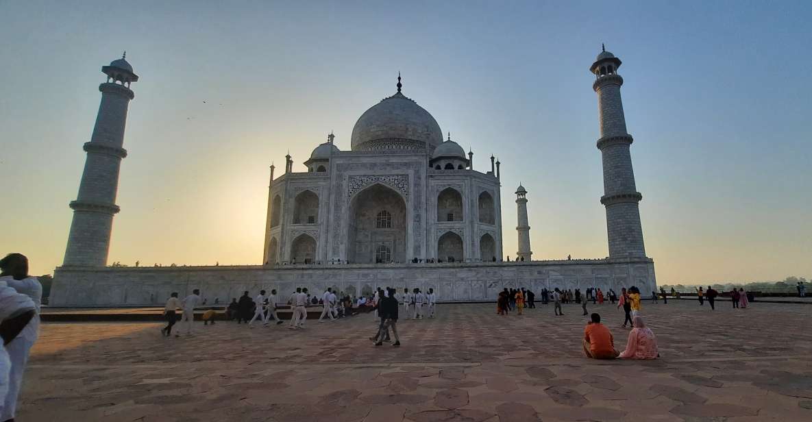 Agra Taj Mahal Tour At Best Price - Key Points