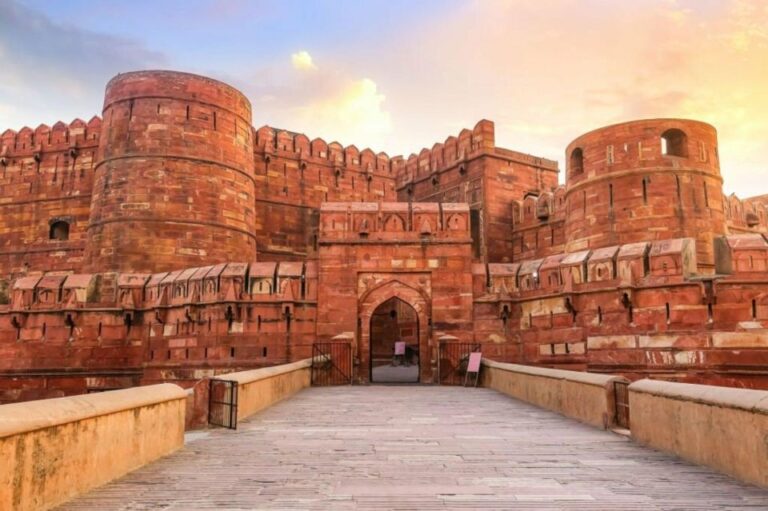 Agra: Taj Mahal Tour With Agra Fort