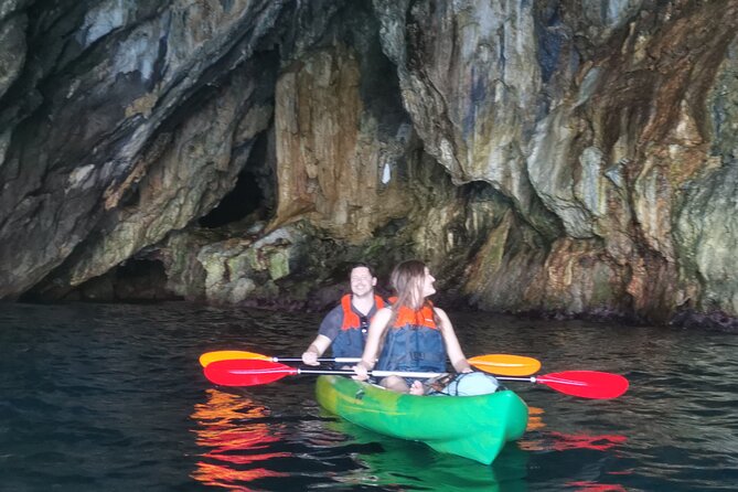 Amalfi Coast Kayak & Snorkeling Tour to the Pandoras Cave - Key Points