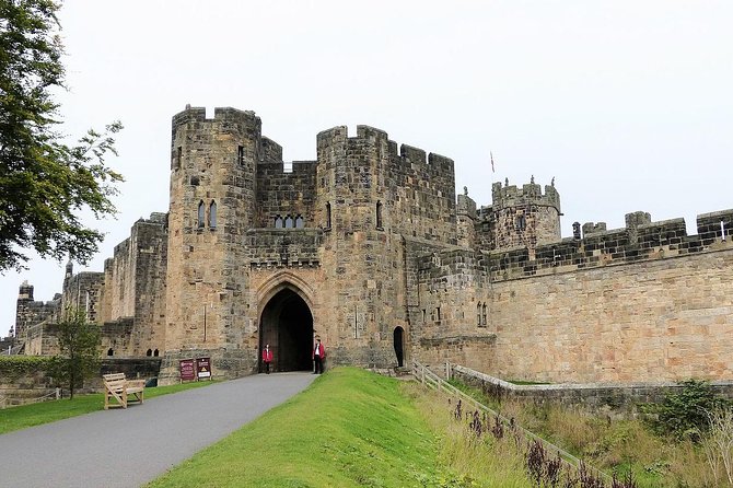 Amazing Alnwick Self-Guided Audio Tour - Key Points