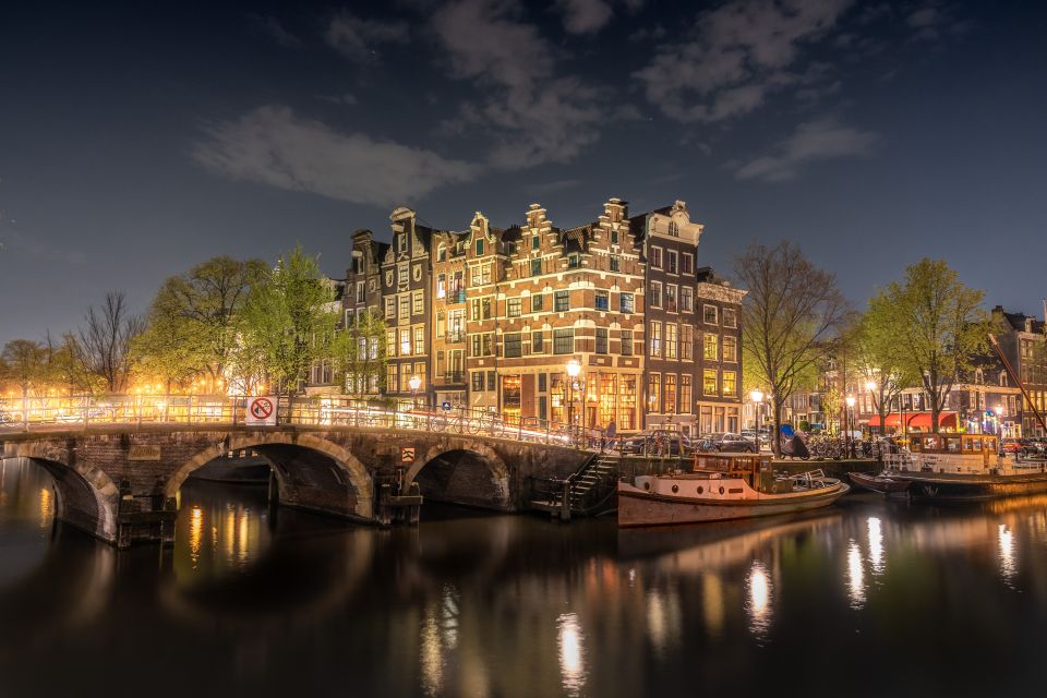 Amsterdam: Guided Evening Cruise With Bar on Board - Key Points