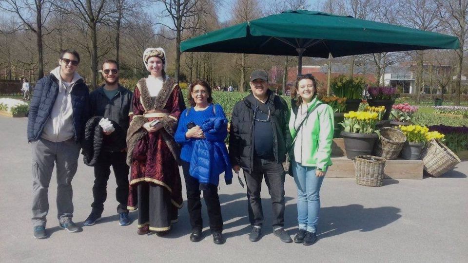 Amsterdam: Keukenhof Gardens Guided Tour Spanish and English - Key Points