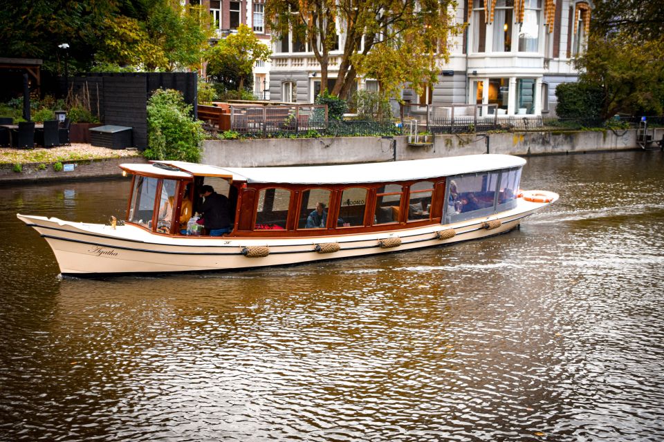 Amsterdam: Light Festival Boat Tour With Snacks and Drinks - Key Points