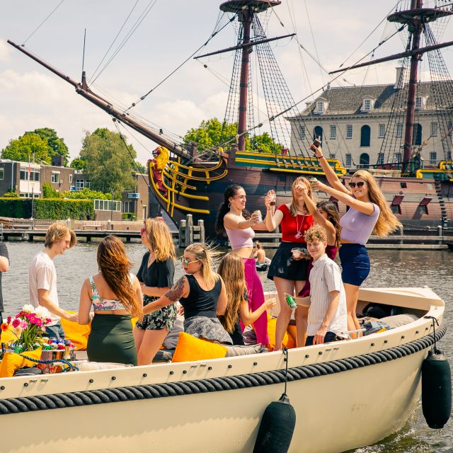 Amsterdam: Party Booze Cruise With Night Club Entrance - Key Points