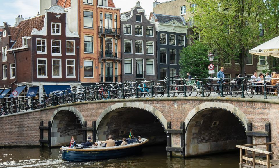 Amsterdam: Red Light District & City Tour German or English - Key Points