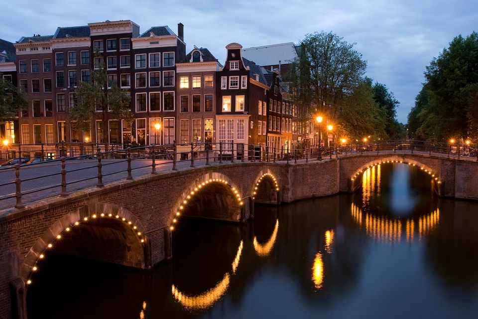 Amsterdam: Red Light District Self-Guided Audio Tour - Key Points