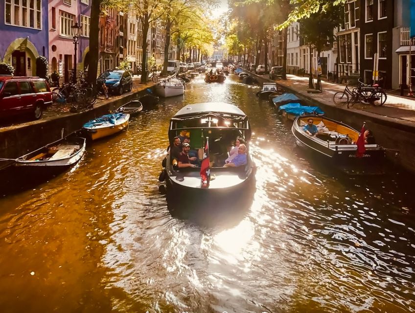 Amsterdam: Smoke and Lounge City Boat Cruise - Key Points