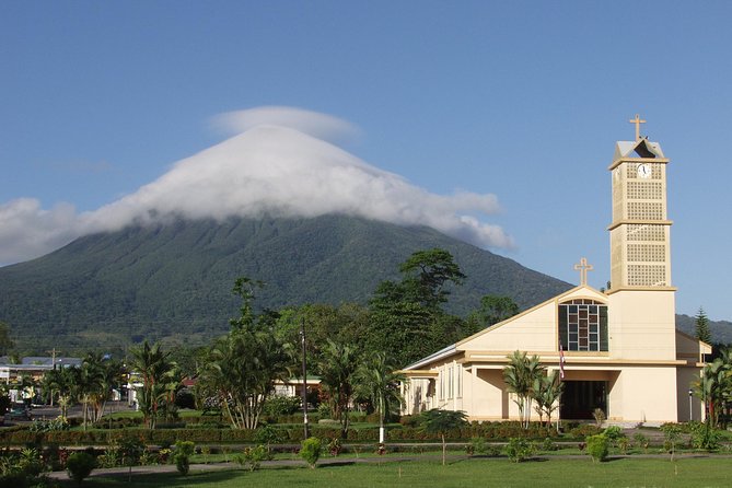 Arenal Volcano, La Fortuna Waterfall & Lunch - Key Points