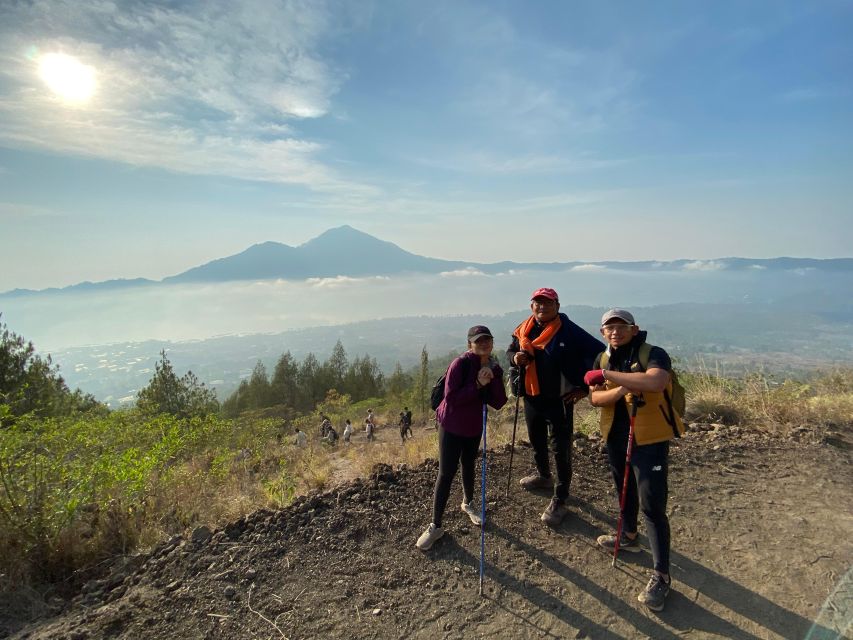 Bali: Mount Batur Volcano Hike With Local Mountain Guide - Key Points