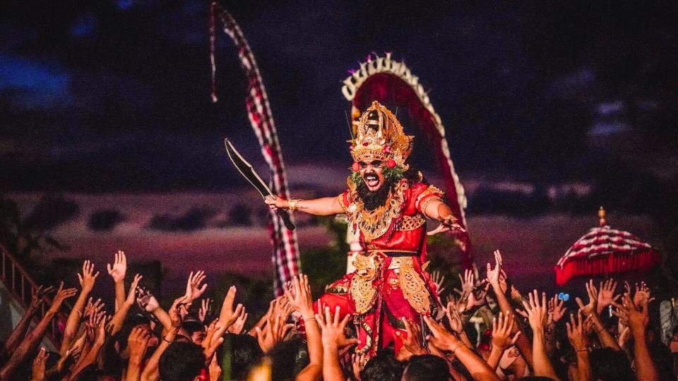 Bali: Uluwatu Temple, Kecak Fire Dance & Jimbaran Bay - Key Points