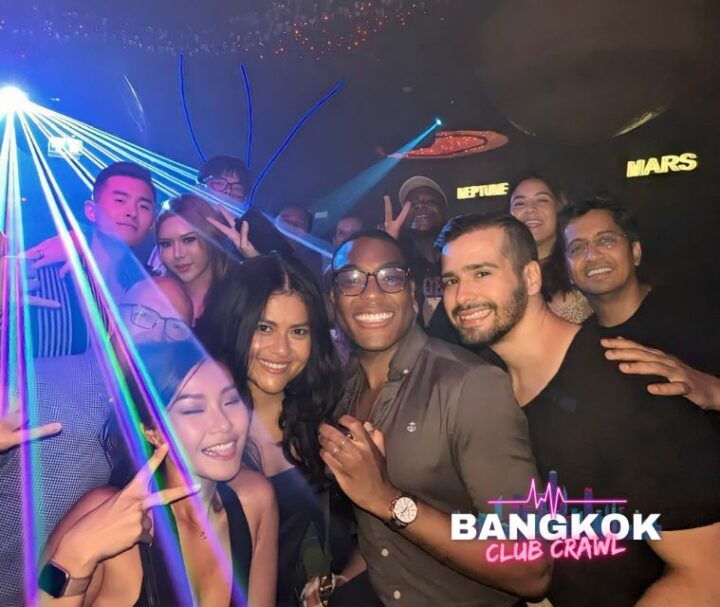 Bangkok: Bar & Club Crawl Experience - Key Points