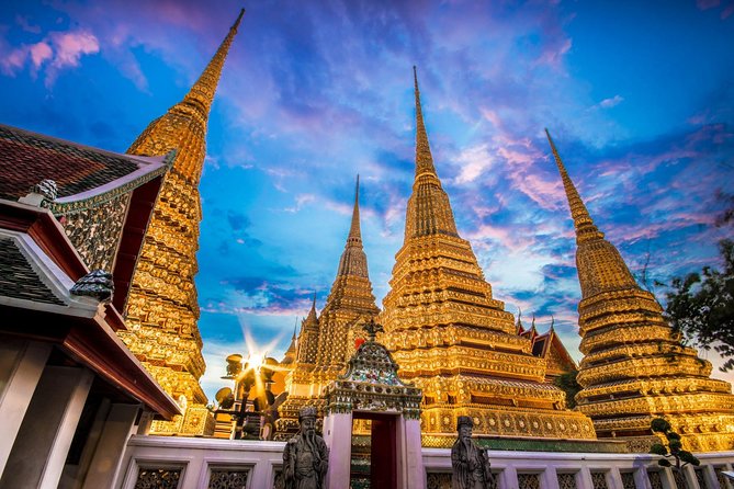 Bangkok Night Lights: Temple & City Tour by Tuk Tuk (SHA Plus)