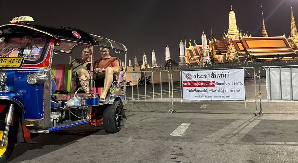 Bangkok Night Tour: Food, Temple & Tuk-Tuk - Key Points
