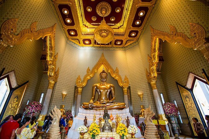 Bangkok Palace and Temples Small-Group Half-Day Tour - Key Points