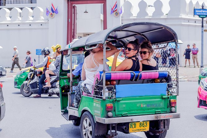 Bangkok Tuk Tuk Walk & Temple Tour With Wat Pho, Arun & Traimit - Key Points