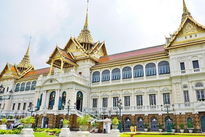 Bangkok's Waterways and Royal Residence - Tour Details