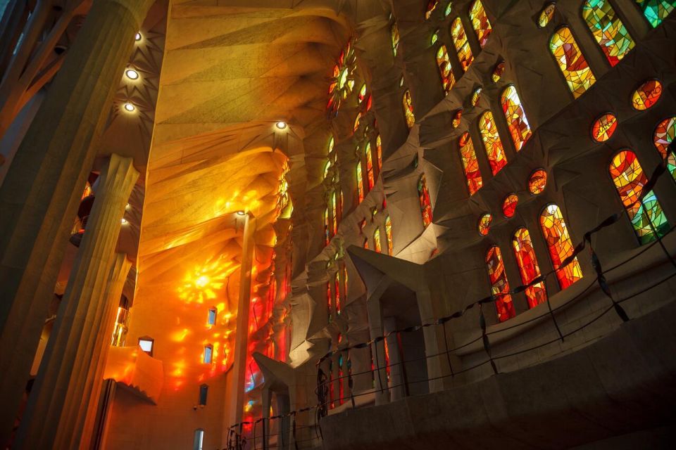 Barcelona: Sagrada Familia Skip-the-Line Guided Tour - Key Points