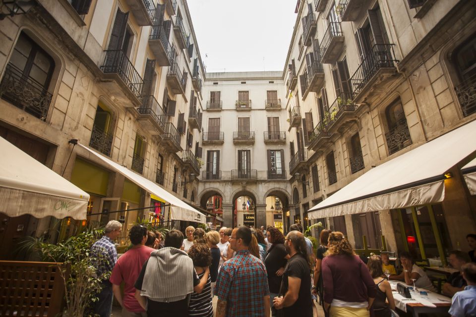 Barcelona: “The Shadow of the Wind” Literary Walking Tour - Key Points
