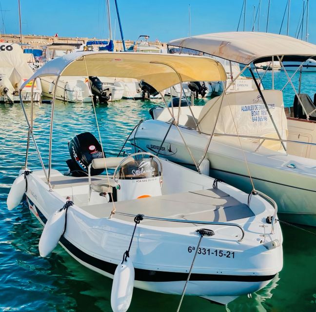 Benalmádena: Private Boat Rental Without a License - Key Points