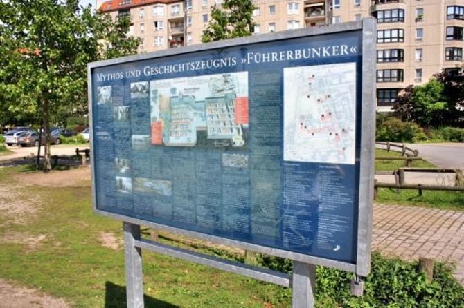 Berlin History Walking Tour With a French-Speaking Guide - Key Points