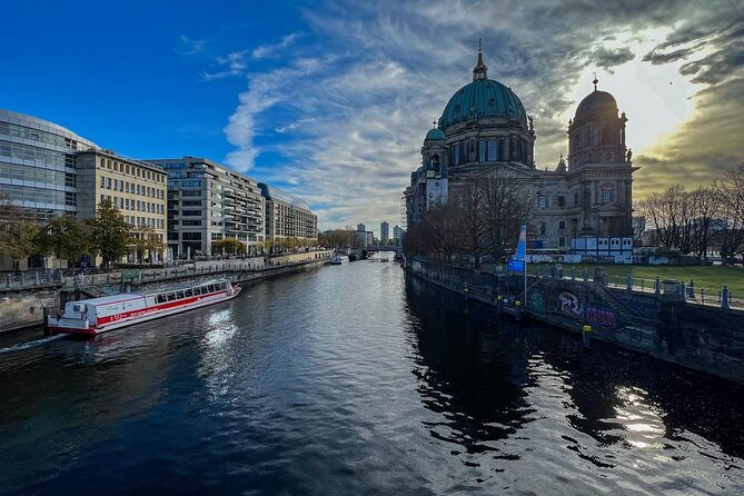 Berlin Private Tour East and West by Car - Key Points