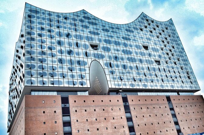 Bike Tour Hamburg City - Tradition and Modernity - Elbphilharmonie (min.4) - Key Points