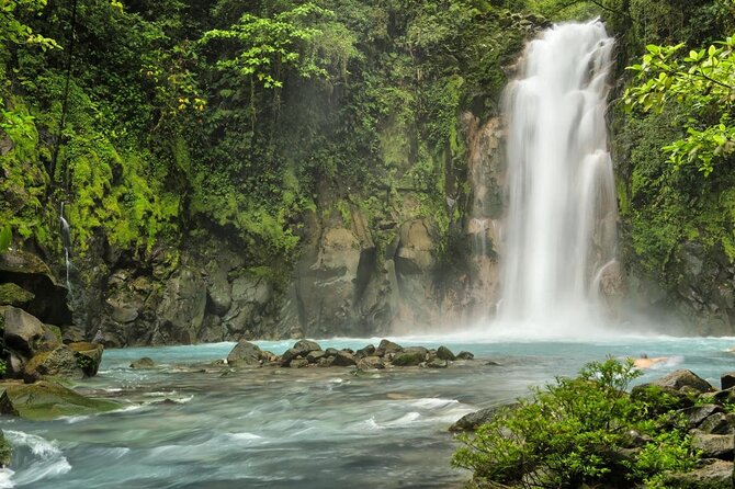 Blue River and Tenorio Volcano National Park Hike - Key Points