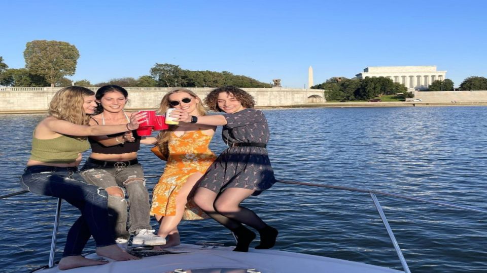 Boat Tour & Sunset Cruise Washington DC - Tour Details