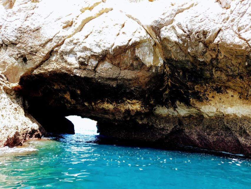 Boat Trip to the Caves Sesimbra - Key Points