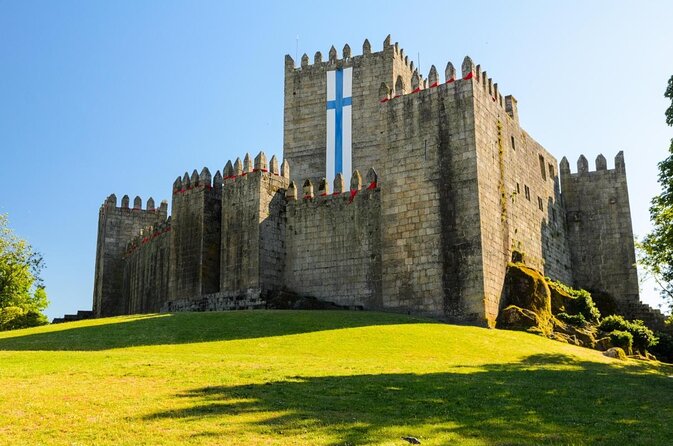 Braga and Guimarães Full Day Private Tour From Porto - Key Points