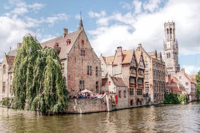 Bruges Private Walking Tour With A Professional Guide - Key Points