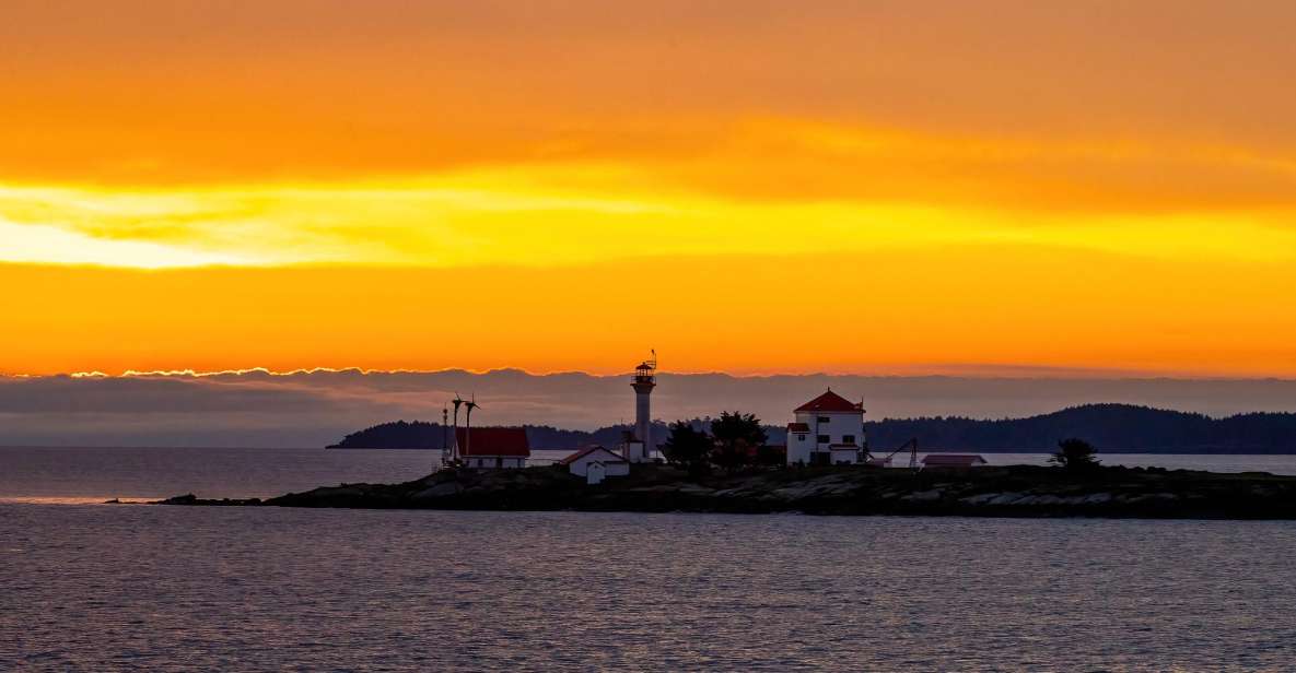 Campbell River: Scenic Sunset Tour By Boat - Key Points