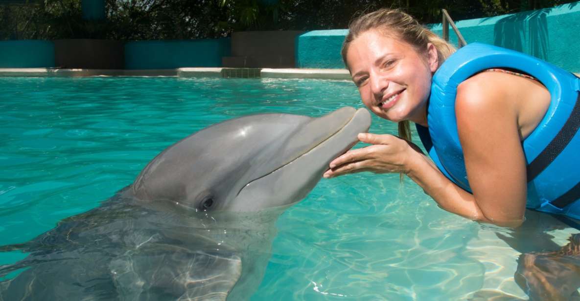 Cancún: Swim With Dolphins at Interactive Aquarium Cancún - Key Points
