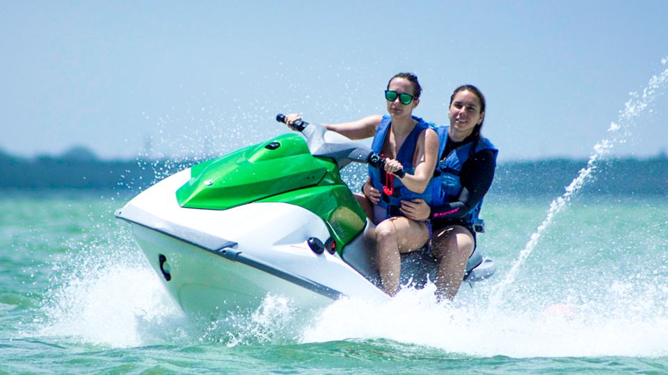 Cancun: Waverunner in Nichupte Lagoon - Key Points