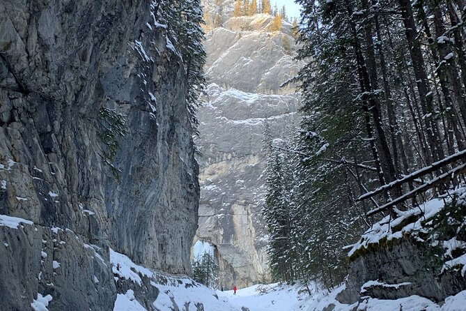 Canmore: Canyons & Cave Paintings Hiking Tour - 2.5hrs - Key Points