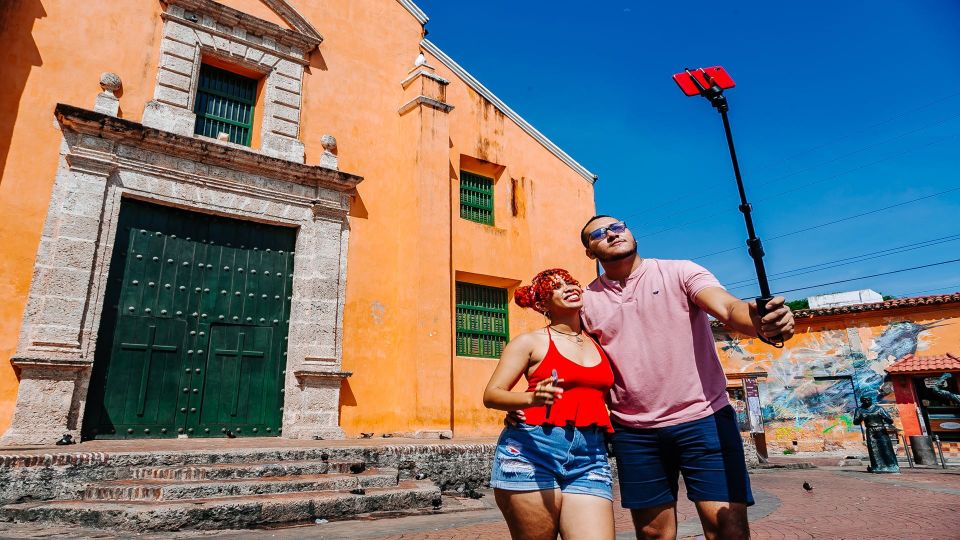 Cartagena: Guided Selfie and Walking Tour With Beer Tasting - Key Points