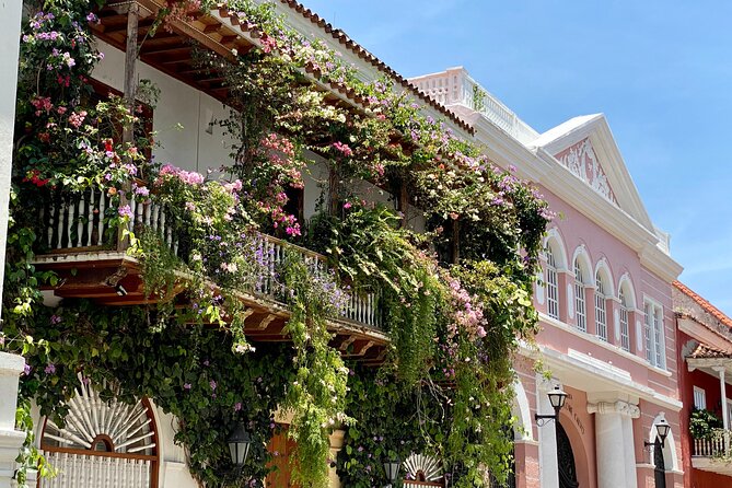 Cartagena Instagrammable History - Immersive Cultural Experiences Through Photos