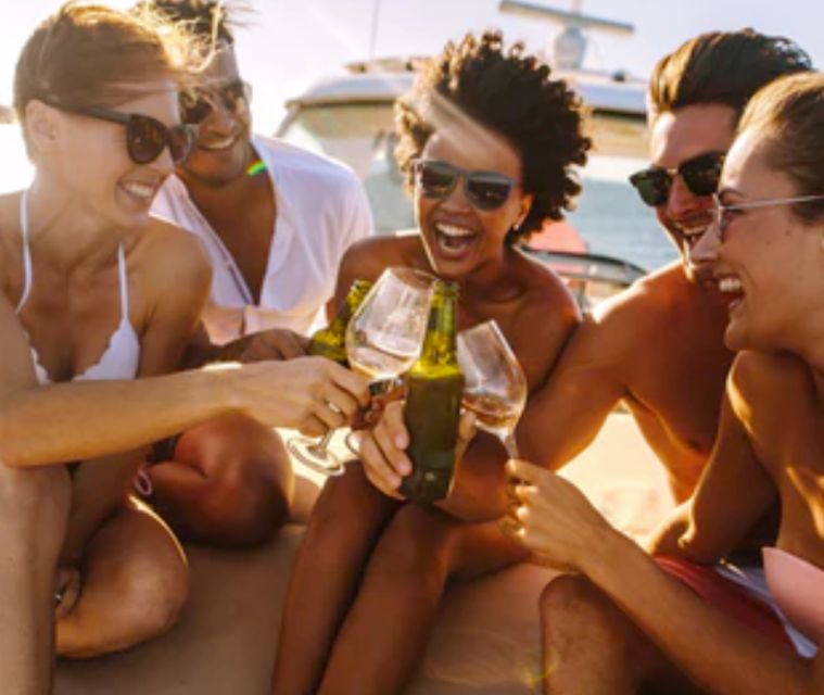 Cartagena: Speedboat Sunset Party With Open Bar & Club Entry - Key Points