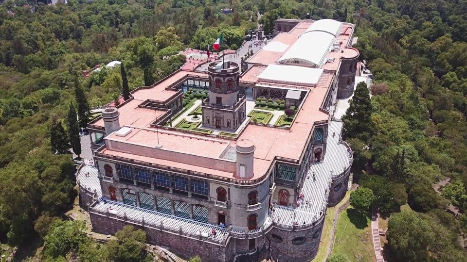 Chapultepec Castle Tour: Explore the Luxurious Chambers - Key Points